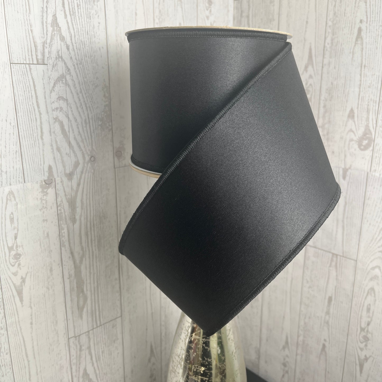 4"X10YD SATIN FUSED- Black White