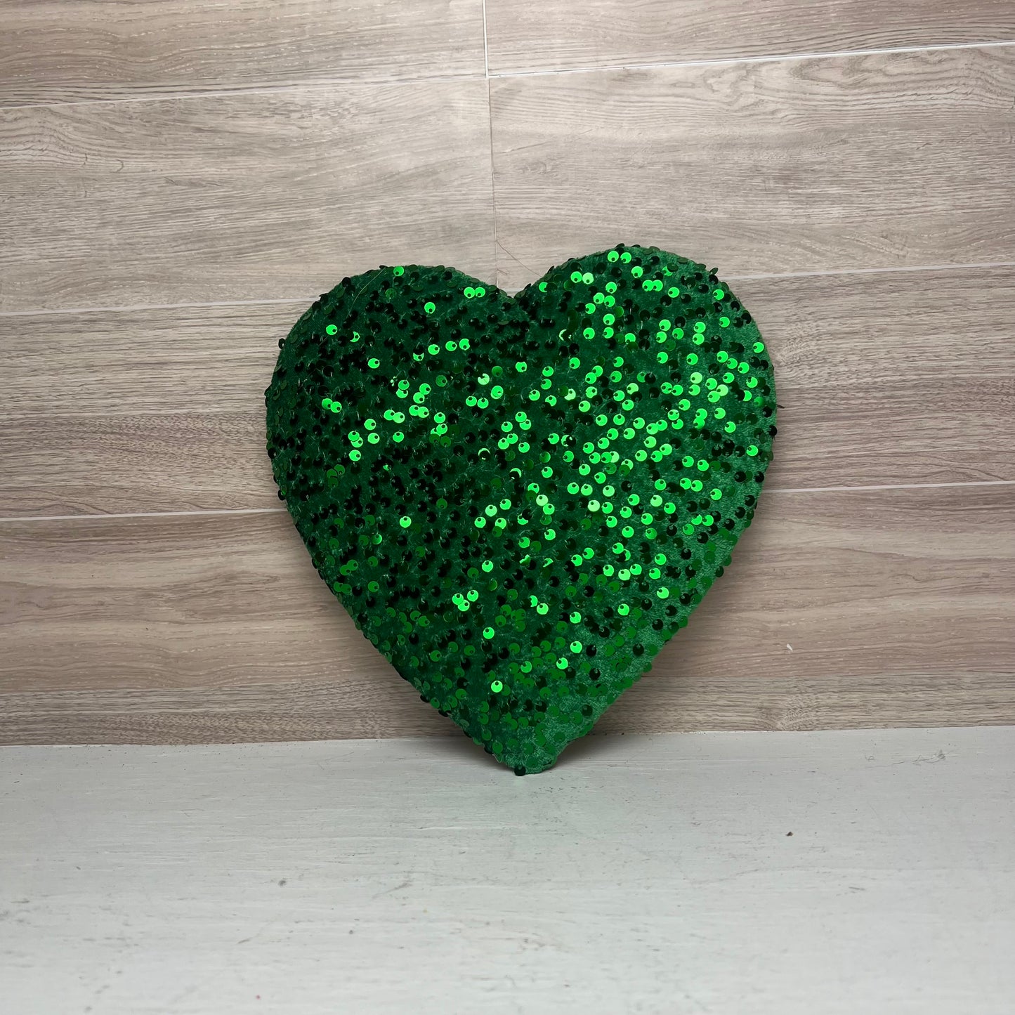 8.5" Emerald Green Sequin Heart Attachment