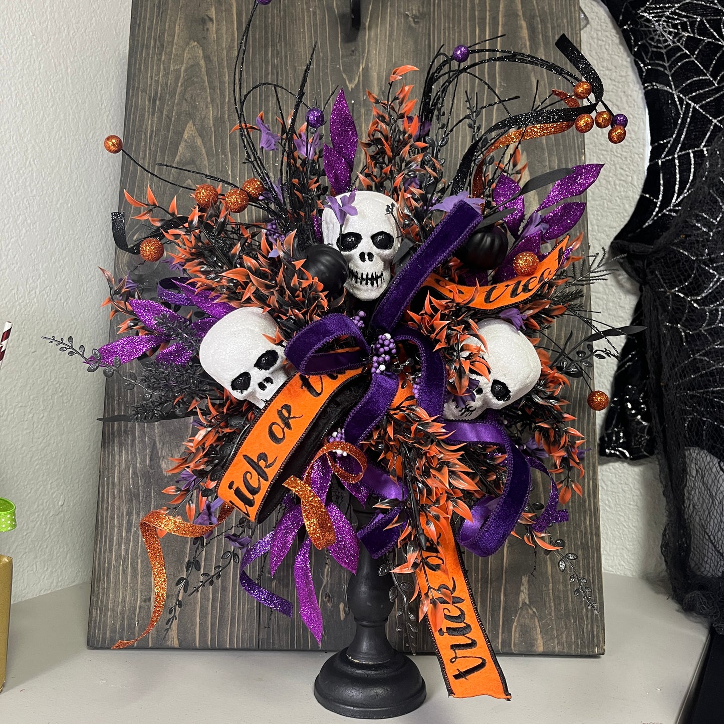 3 Skull headed Centerpiece