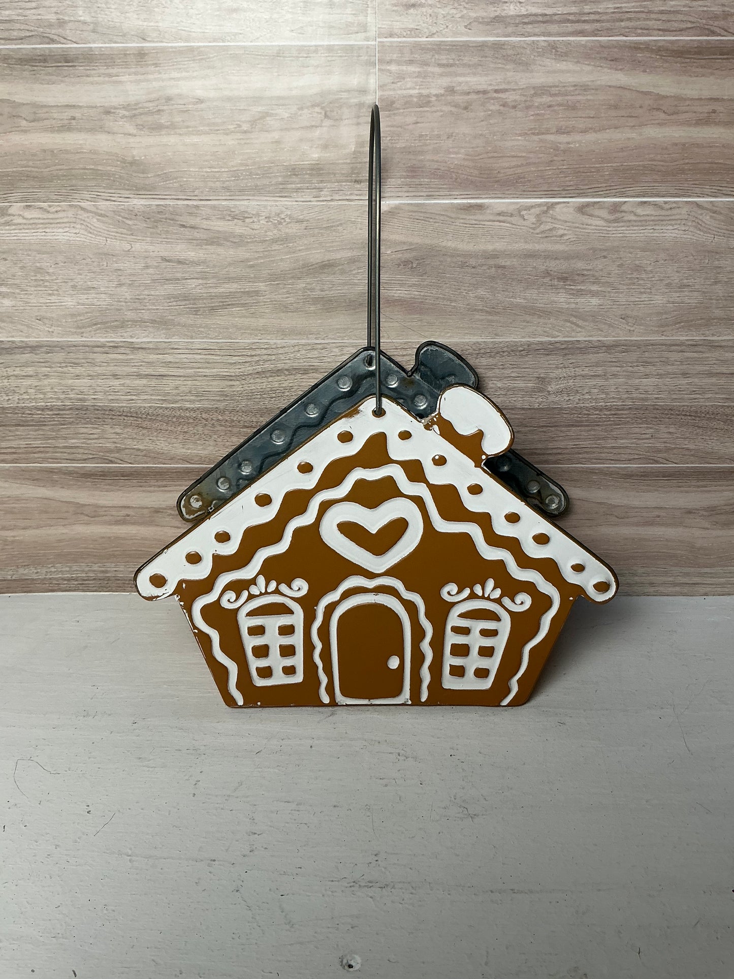 11"H X 8"L Gingerbread Bucket Tan/White