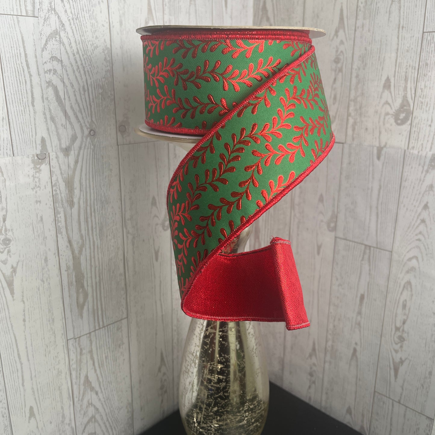 2.5"X10YD FOIL LEAF GARLAND/FUSED Emerald Green Red
