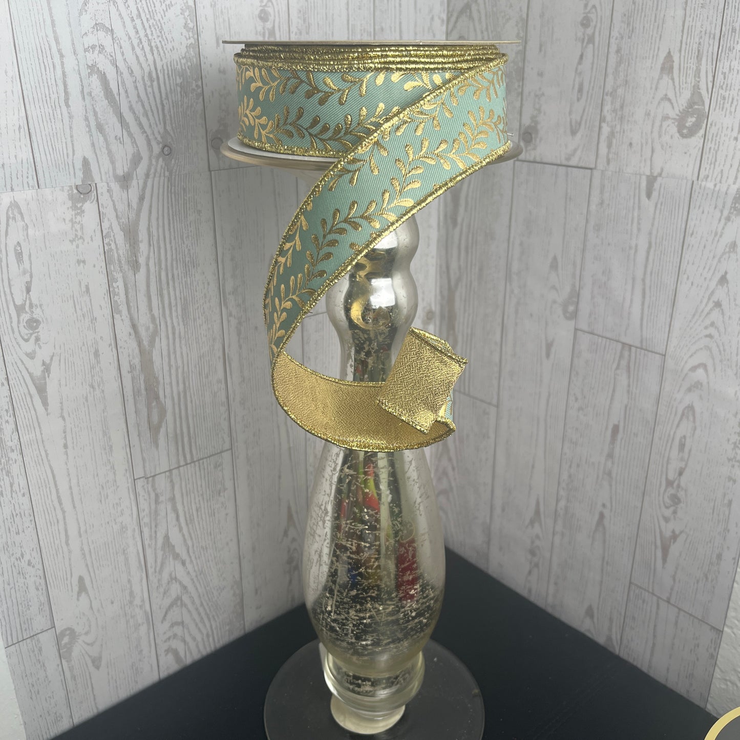 1.5"X10YD FOIL LEAF GARLAND/FUSED Sage Green Gold