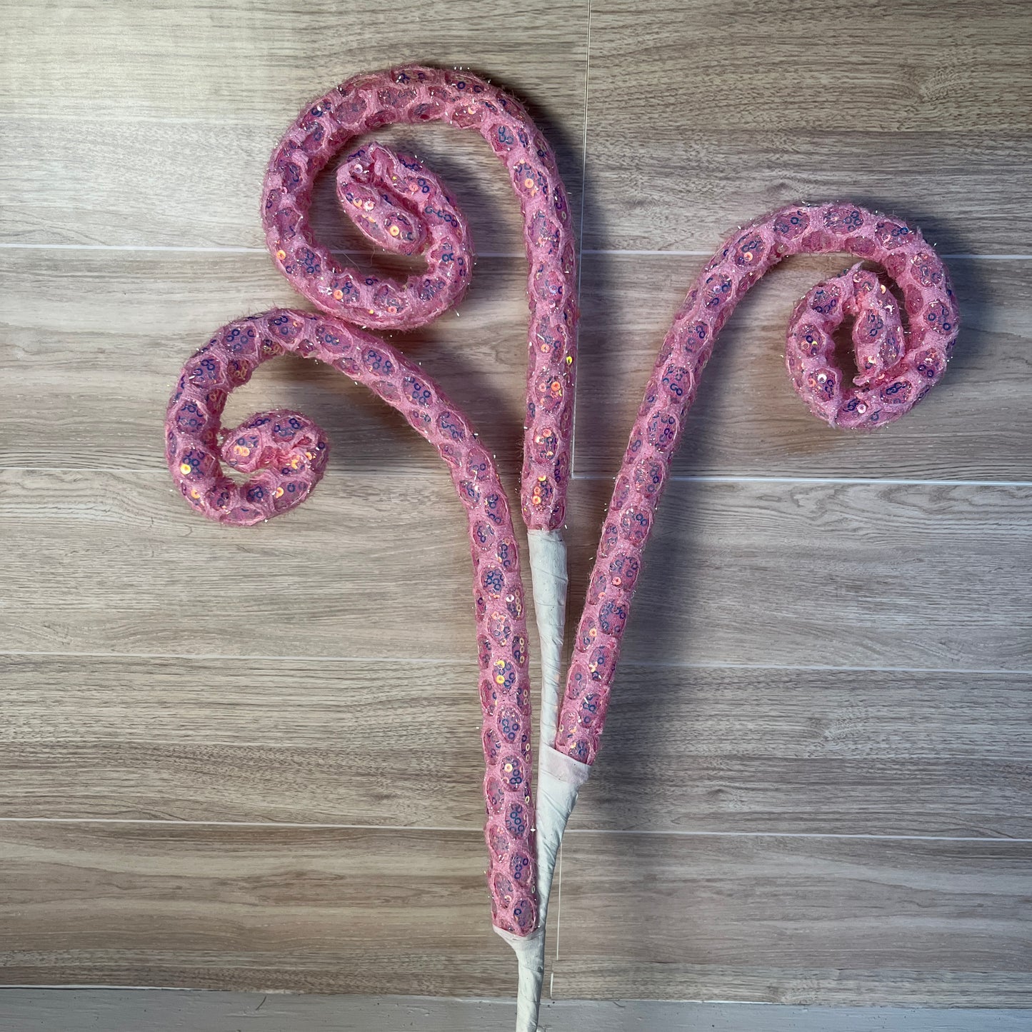Pink Sparkle Curly Que Spray