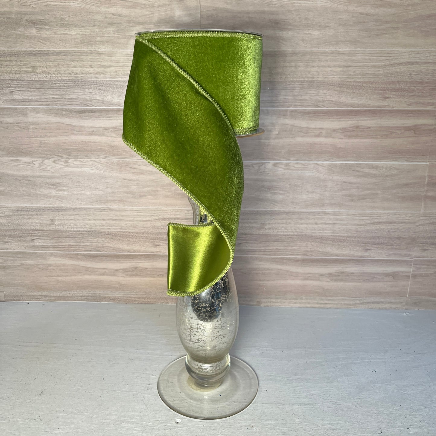 4"X10YD Moss Green Velvet with Satin Back