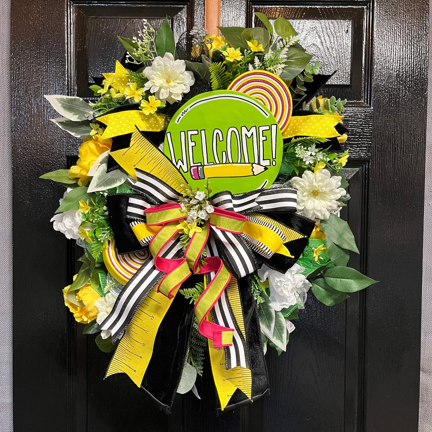 20" Welcome Teachers Wreath