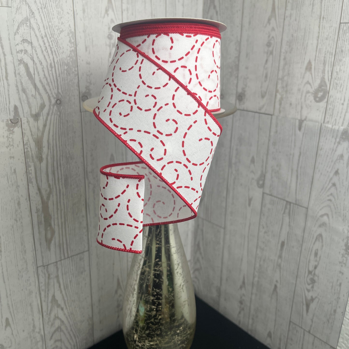 2.5"X10YD DASHED SWIRLS White Red