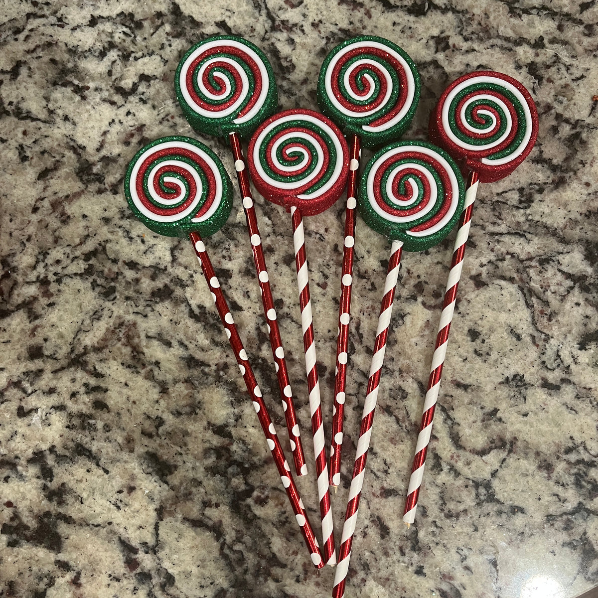Traditional Christmas Mini Lollipops Red, White, Emerald Green (6)