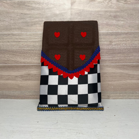 Faux Chocolate Candy Bar - Checker with 4 hearts