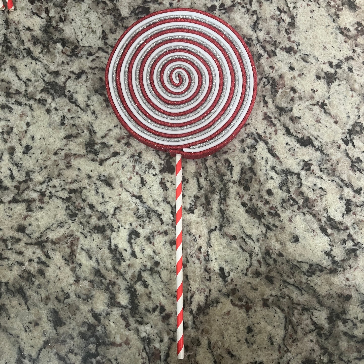 XL Red, white, Silver Lollipops (1)