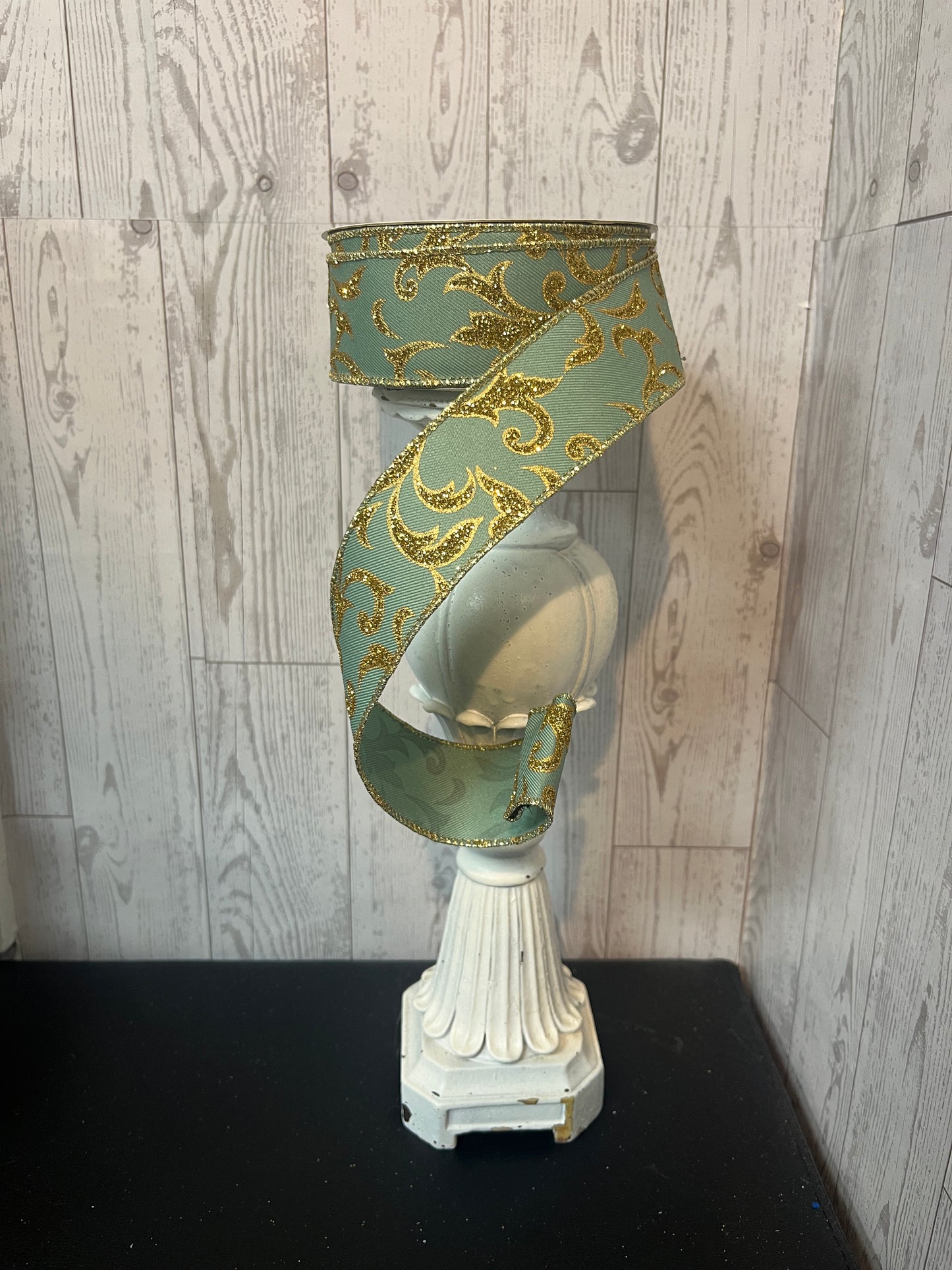 1.5” X10YD ACANTHUS LEAF Sage Green, Gold