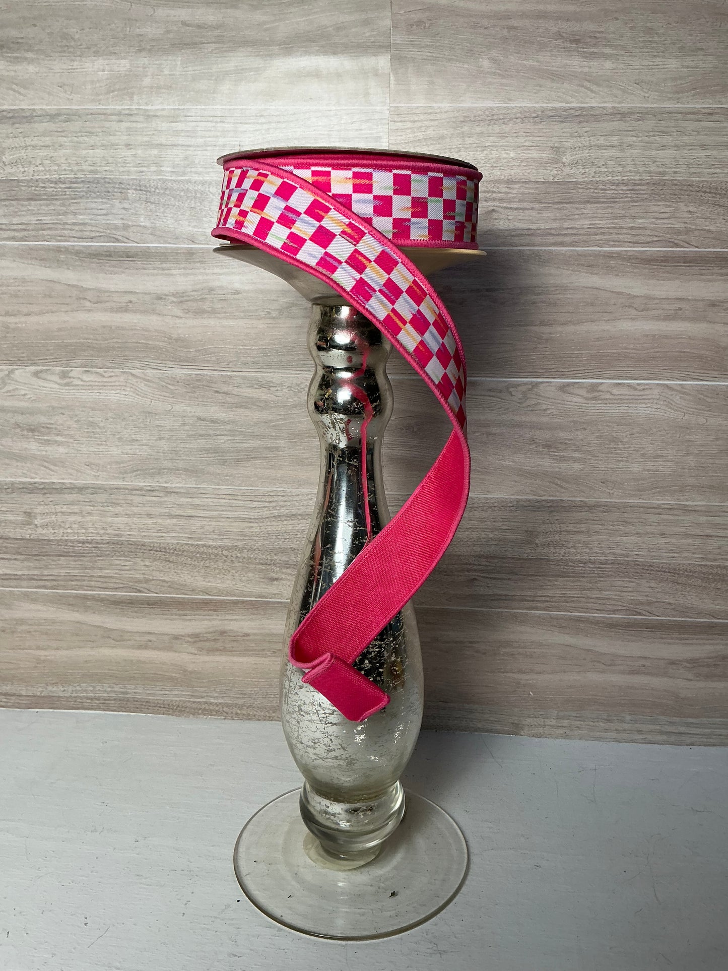 1.5"X10YD MINI ANTQ CHECKERBOARD/FUSED White / Hot Pink