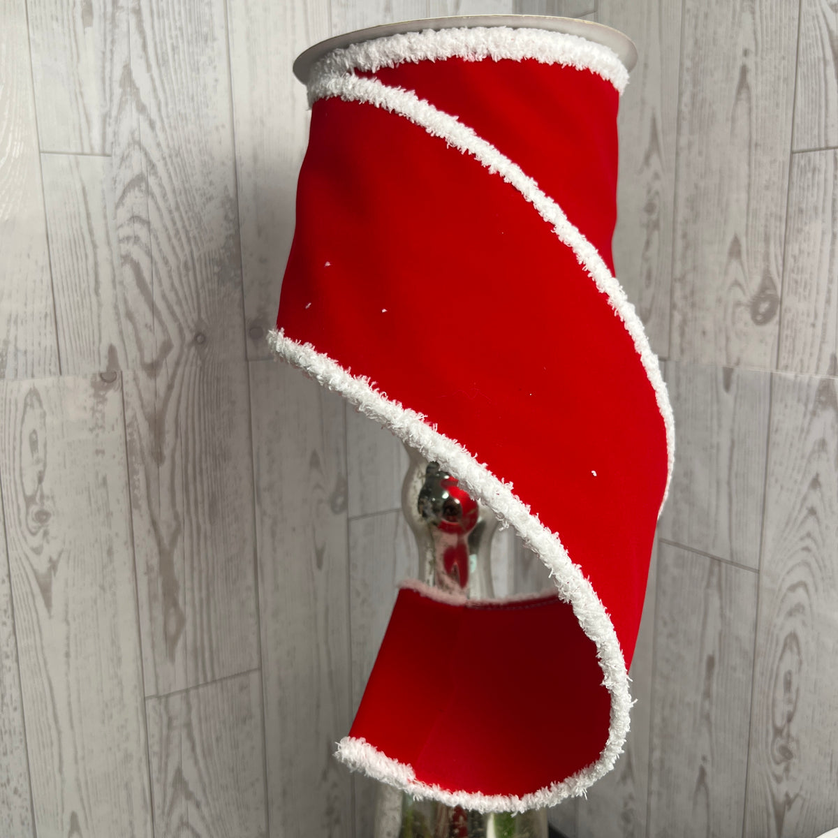 4"X10YD VELVET W/DRIFT Red White