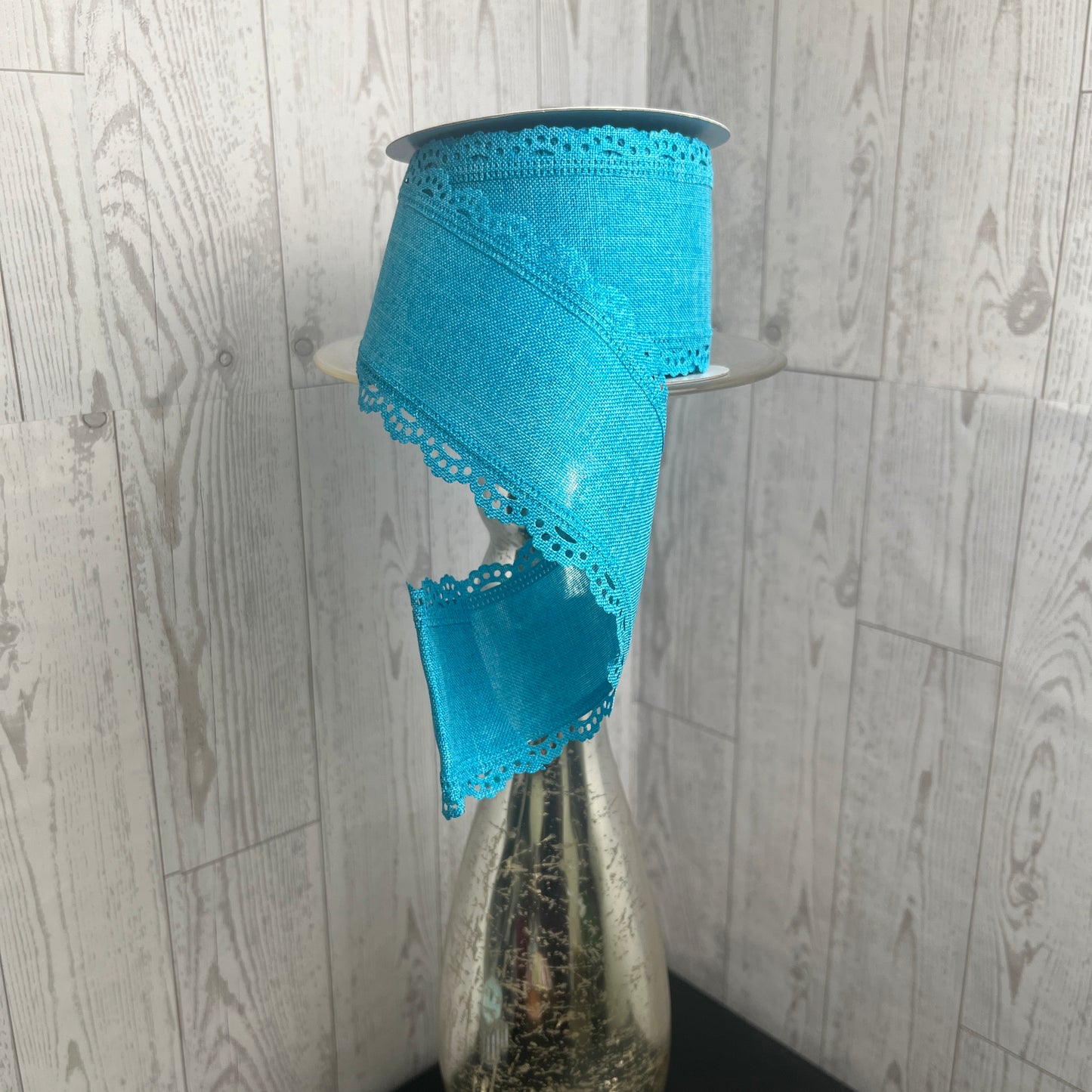 2.5"X10YD SCALLOPED EDGE ROYAL BURLAP Turquoise