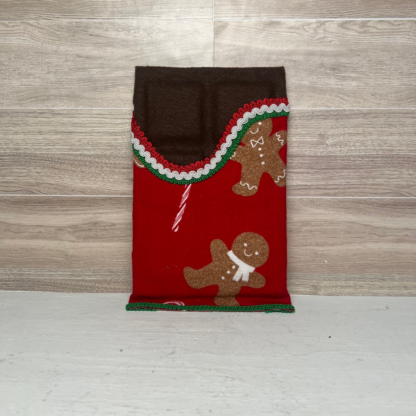 Faux Chocolate Candy Bar - Traditional Gingerbread Christmas