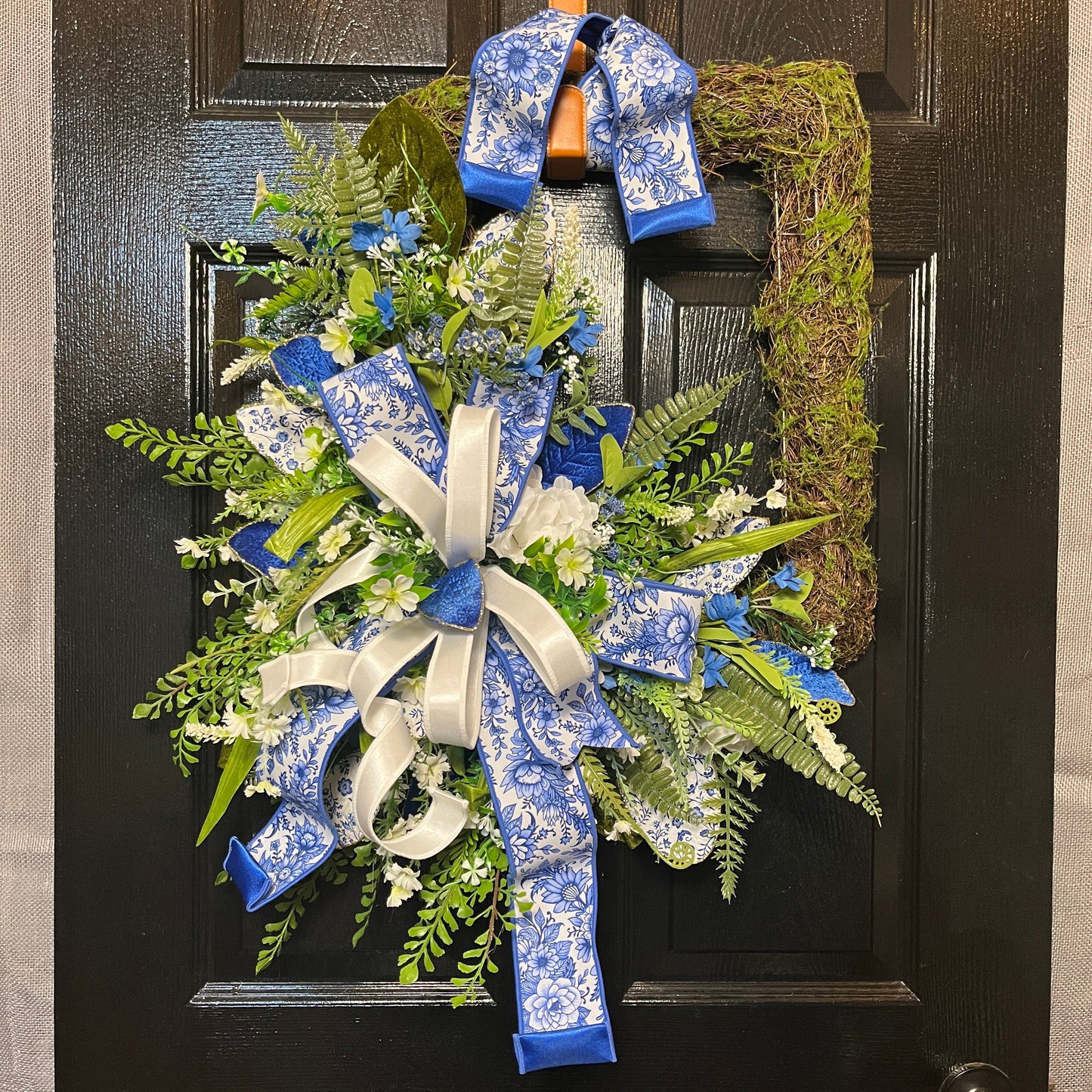 Spring Blue & White Chinoiserie Moss Rectangle Wreath