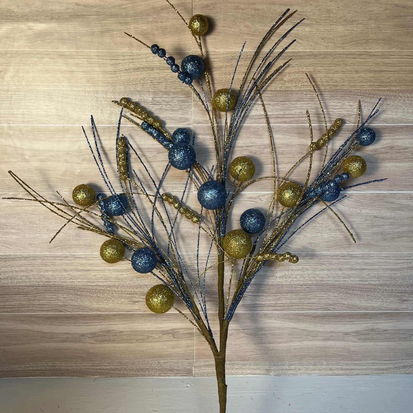 35" Ball Smoke Blue & Gold Glitter Spike Spray