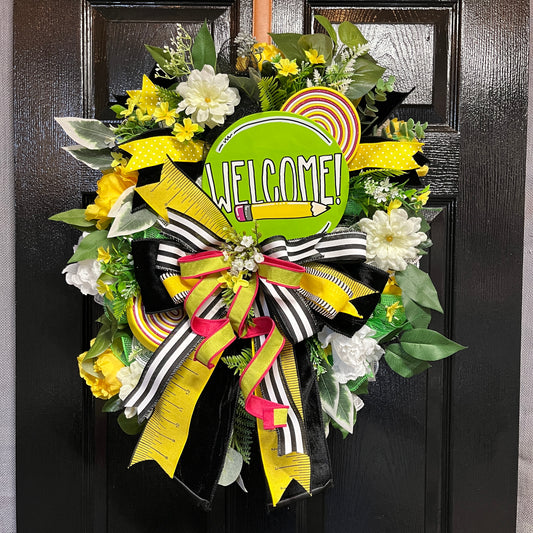 20" Welcome Teachers Wreath
