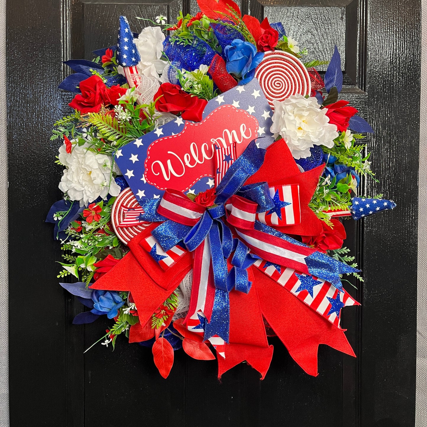 20" Welcome Patriotic Evergreen Wreath