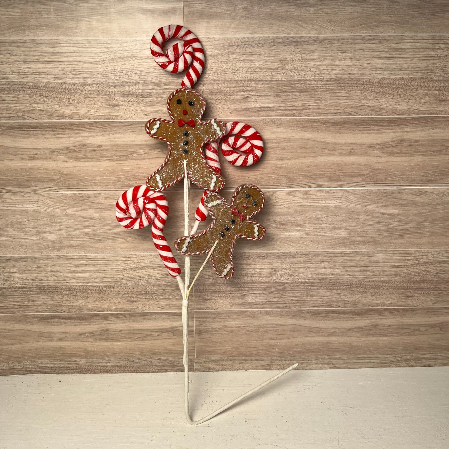27" Gingerbread and Mint Swirl Spray