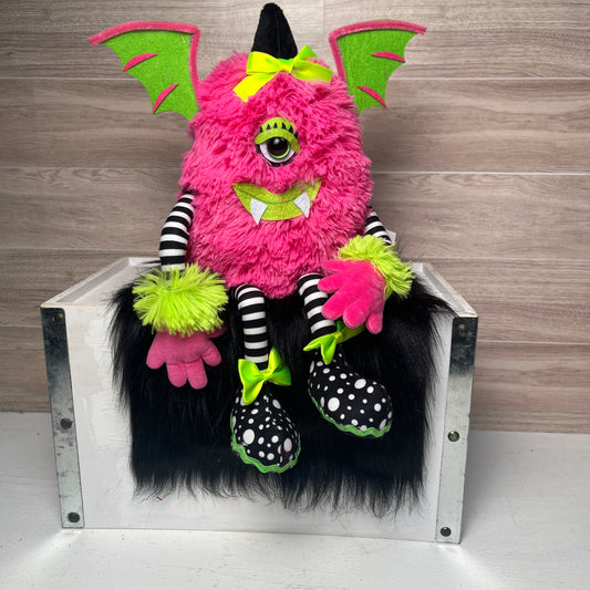 17.25"H PLUSH MONSTER W/WINGS Attachment